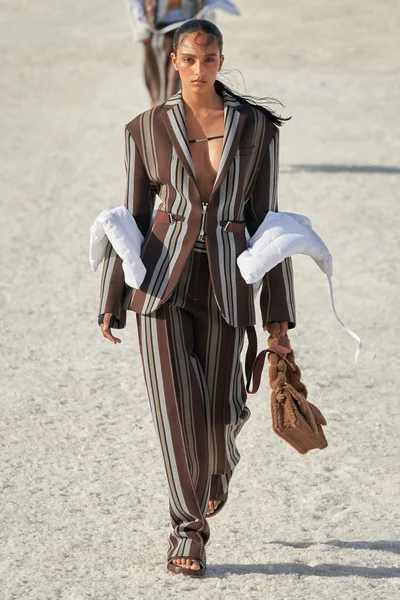 Look 40